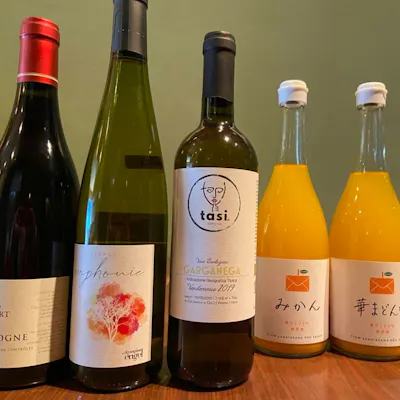 ソムリエ厳選のワインや日本酒