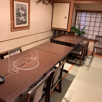 落ち着いた雰囲気の店内