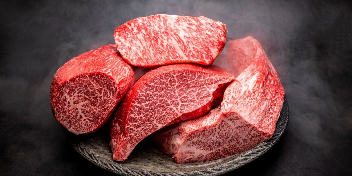 108黒毛和牛焼肉特上盛合せ 和牛焼肉 徳 - メニュー、ランチ・ディナー予算 & アクセス