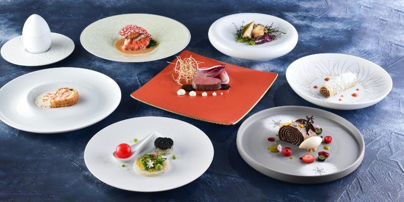 【Royal Christmas Dinner】旬の食材をコレクションしたプレミアムディナー