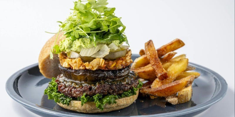 KIKYO ランチコース  選べるメイン、デザートなど全4品