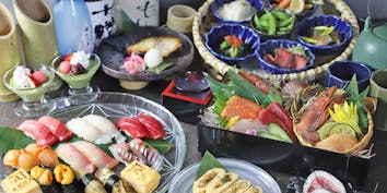 【咲～saki～】前菜から名物玉手箱、黒毛和牛本鮪含む特上握りなど最高ランクの全9品 - 寿司ダイニングかどはち 銀座店