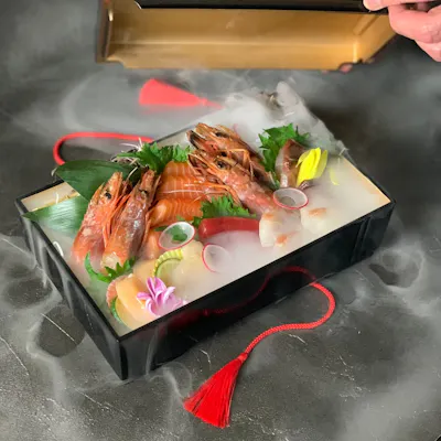かどはち名物「玉手箱」