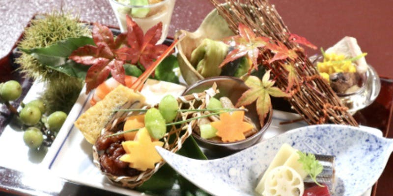 懐石コース【胡蝶　こちょう】豪華な魚介料理とねぎま汁を