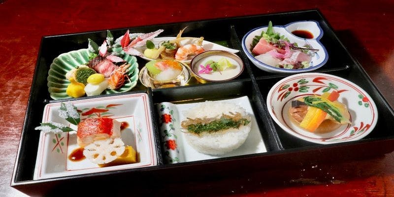 【昼懐石弁当】季節を愛でる料理を華やかに＋【昼懐石弁当】季節を愛でる料理を華やかに