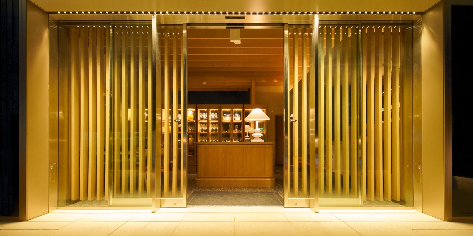 sio AOYAMA（【旧店名】Hotel's）