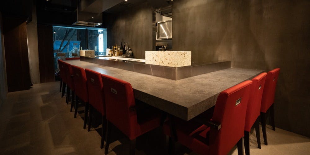 Nose to Tail（ノーズ トゥ テール）