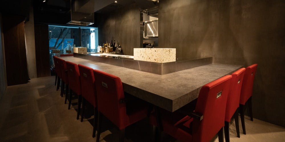 Nose to Tail（ノーズ トゥ テール）