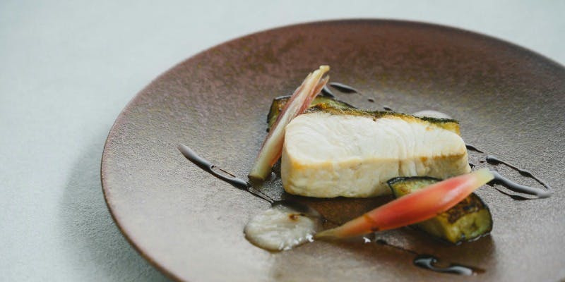 【接待向け完全個室コース】九州の旬の食材会席料理8品＋ペアリング5種付き