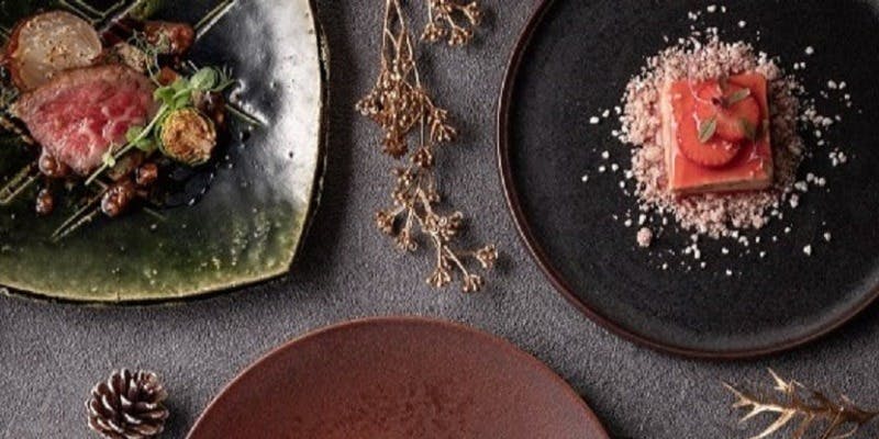 【Xmas2025】 洋室確約 九州産牛サーロインや蟹など厳選食材のクリスマスコース全8品