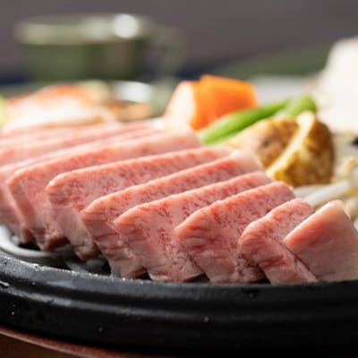 美しくサシの入ったA5ランク和牛