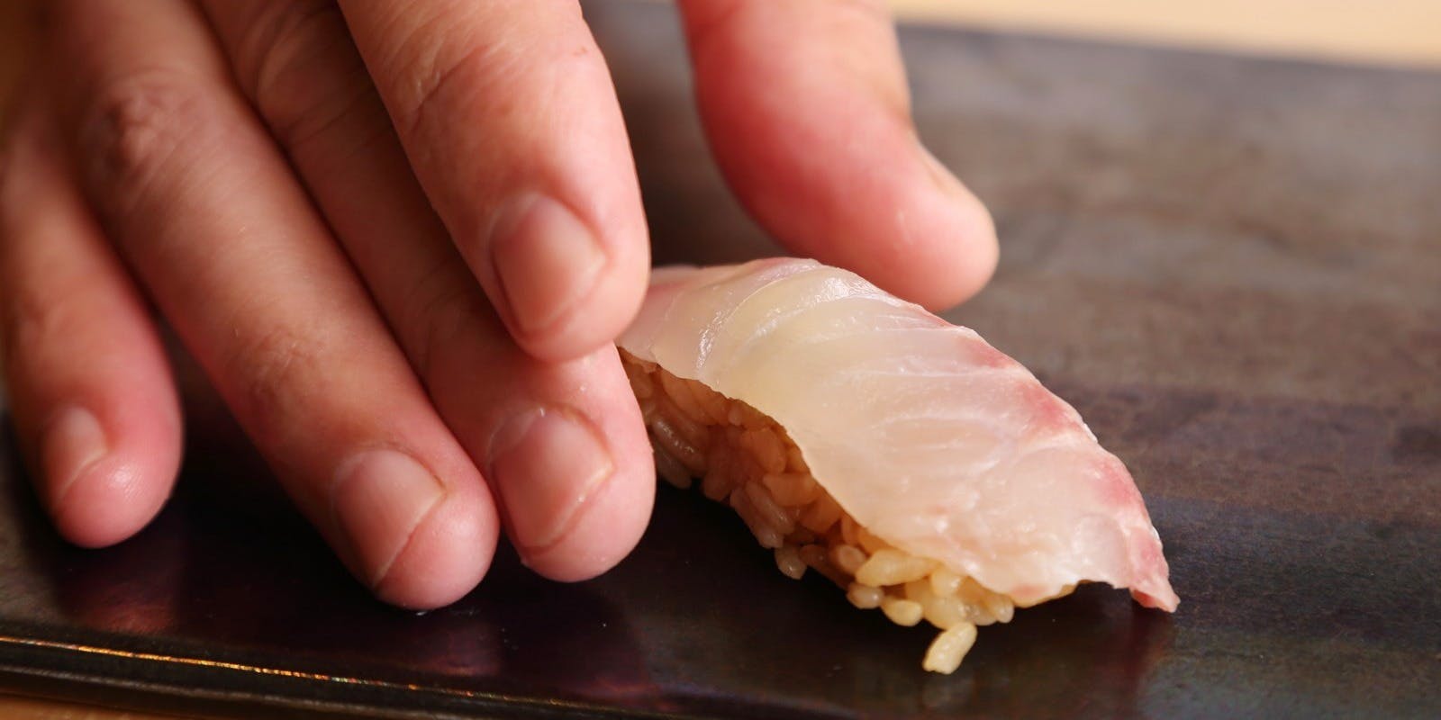 鮨 赤酢 あらまさ