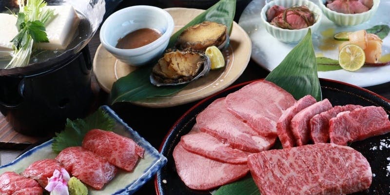 【富士山溶岩石 黒毛和牛焼肉コース ～極～】鮑ステーキ・肉寿司全9品
