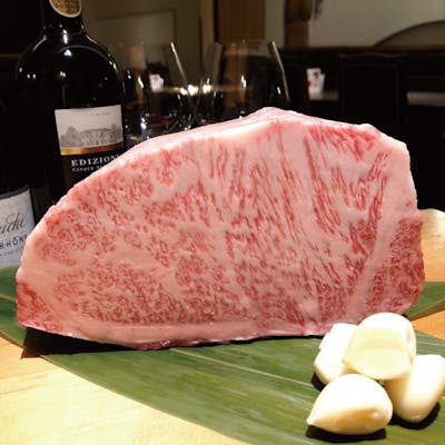 厳選した黒毛和牛「極上焼肉」