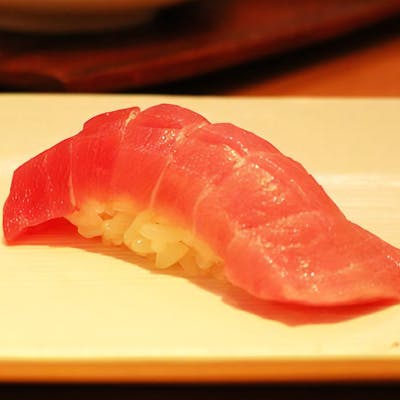 江戸前寿司を中心としたコースと料理