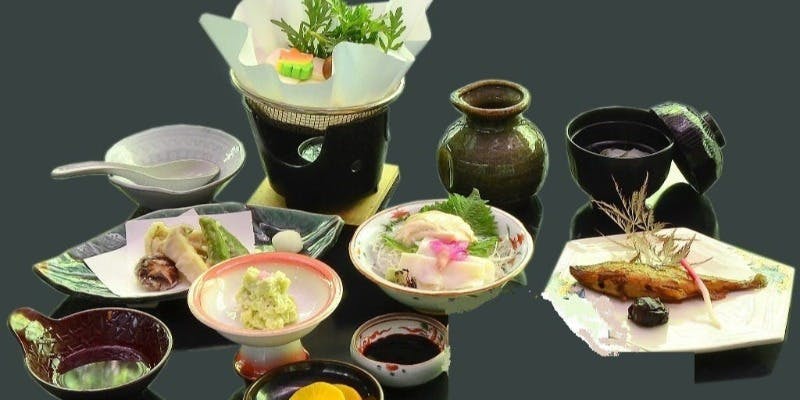 【豆腐和膳】湯豆腐、湯葉刺身、子持ち鮎の有馬山椒焚き、小鉢、御飯など全6品