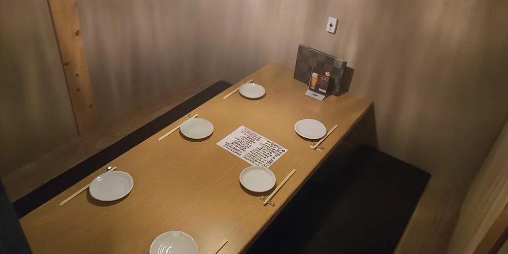 新橋駅周辺のおいしい居酒屋15選 お肉料理 お魚料理が魅力 個室ありなど飲み会にもおすすめのお店を新橋通の筆者が厳選 ページ 3 4 アニーお祝い体験マガジン By ギフトモール