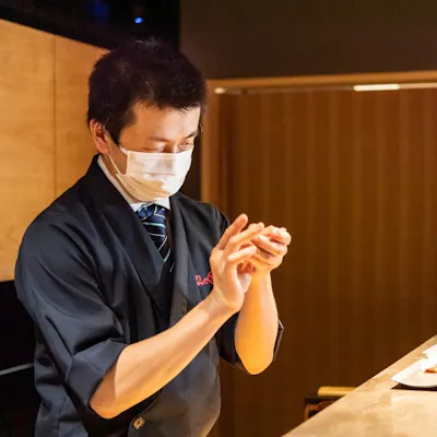 料理人 久々宮 英二