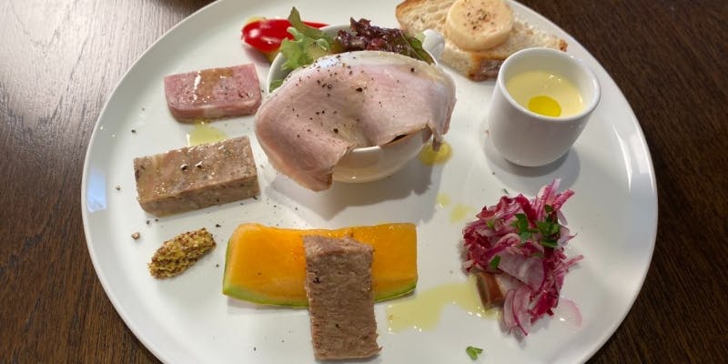 【SHOコース】前菜盛り合わせ、2種類のパスタ付き 全3品