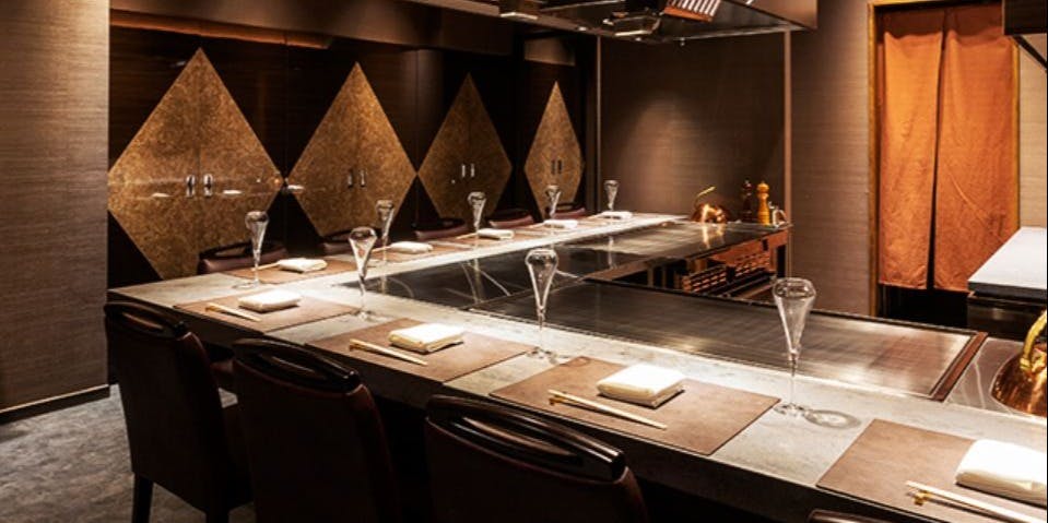 新宿 鉄板焼き YOKOTA