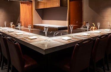 新宿 鉄板焼き YOKOTA