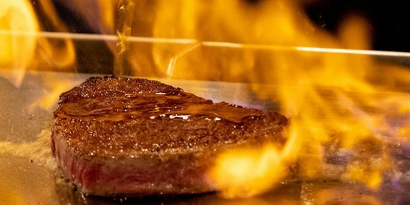 【アモール】二人だけのアニバーサリープラン　黒毛和牛サーロインと伊勢海老の鉄板焼＋乾杯スパークリング