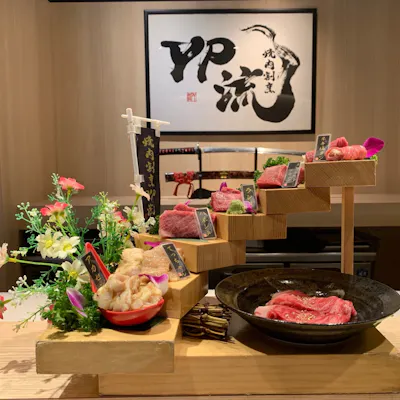【名物】花の階段盛り