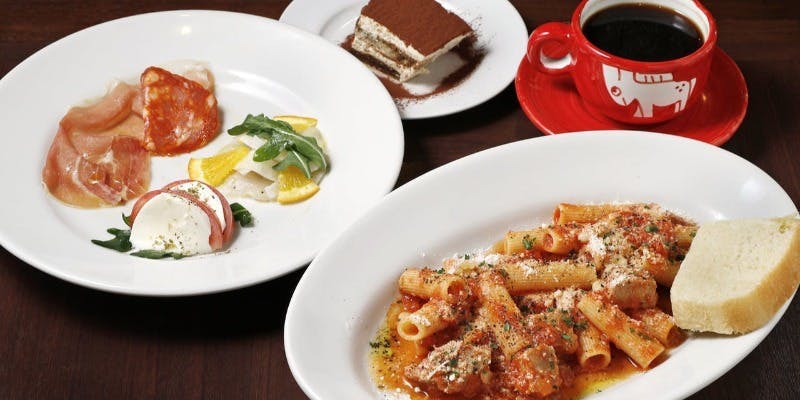 土日祝限定　Lunch Pasta Course　・乾杯ドリンク一杯付き