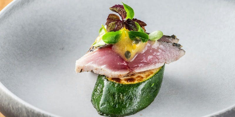 【ラヴァン・グゥコース】全5皿　アミューズ・前菜2種・メイン・デザート付き