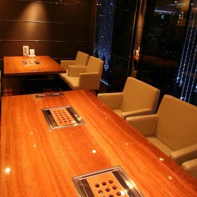 落ち着いた雰囲気の店内