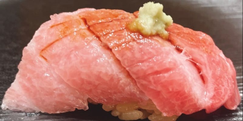 【藤】先付けから季節の逸品、黒毛和牛イチボ、御造り握りなど全10品