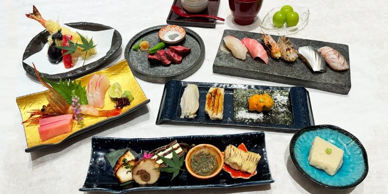 【瑞】季節の旬の食材を豊富に使い、前菜盛り合わせ、お造り、ステーキ、天ぷら、握りと満足なコース内容。