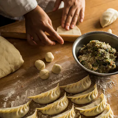 皮から手打ちの点心、家常菜(中国の家庭料理)も