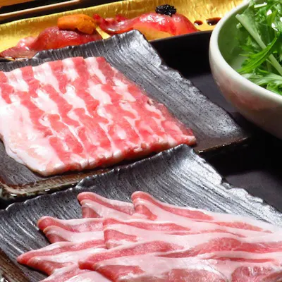 西麻布店限定コースで、名物「黒豚しゃぶしゃぶ」を