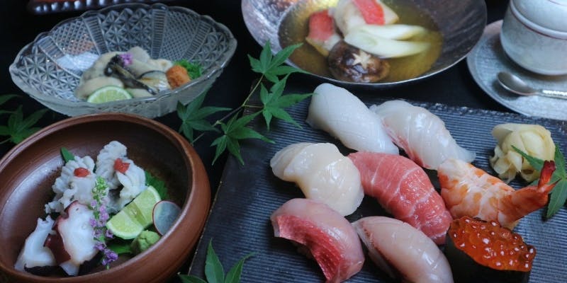 【自慢の特上寿司コース】お造り2種、焼物、特上寿司10貫など全7品