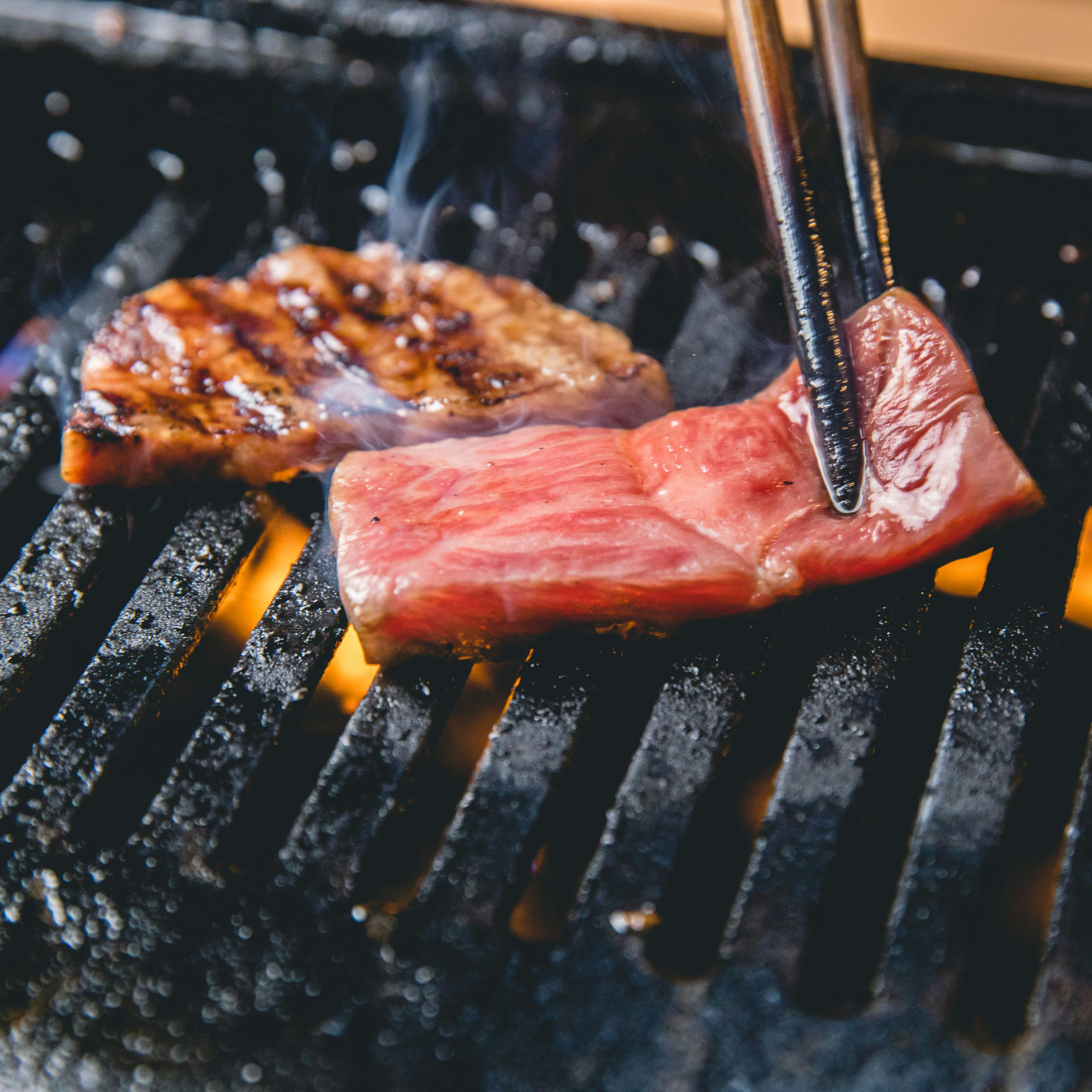 名物料理は「ギアラと葱」