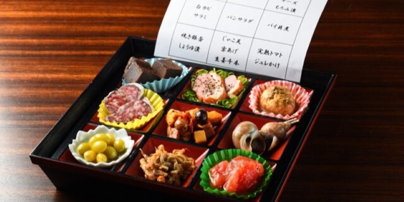 人気酒肴逸品九種玉手箱＋アラカルト【最初にお通しとしておつまみ9品玉手箱お出しします】