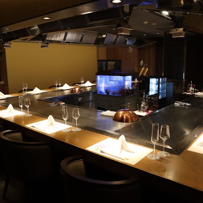 高級感のあるシックな店内