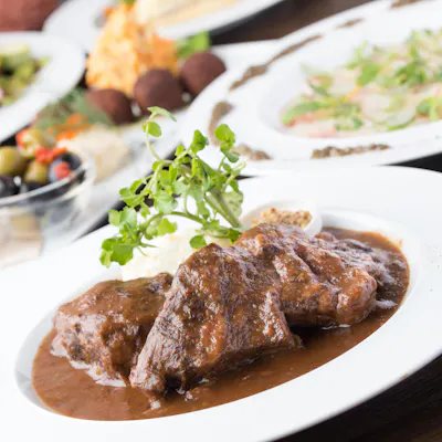 自家製にこだわったお料理はフレンチをベースに