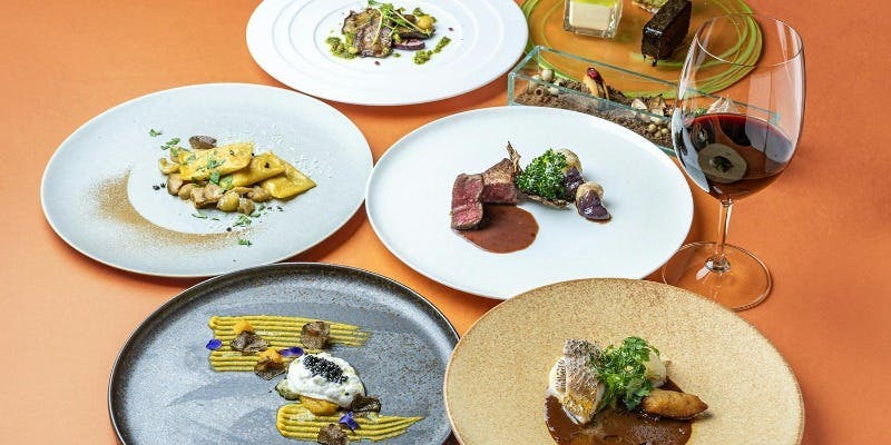 旬の厳選食材を使用したシェフのおまかせコース