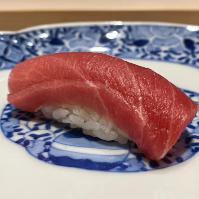 長年の技術と知識で厳選した食材