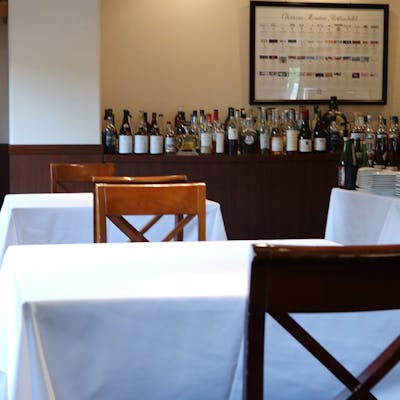 フランスの三ツ星の筆頭「ラムロワーズ」で修業したモダンフレンチの店