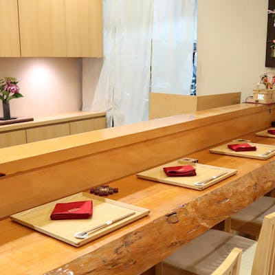 落ち着いた雰囲気の店内