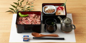 【肉160g】和牛ステーキ重セット「松」 - 北野天満宮 肉と庭 まつを