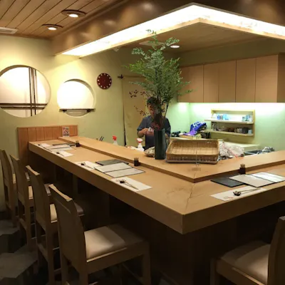 落ち着いた雰囲気の店内