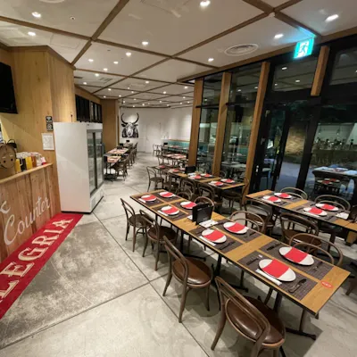 落ち着いた雰囲気の店内