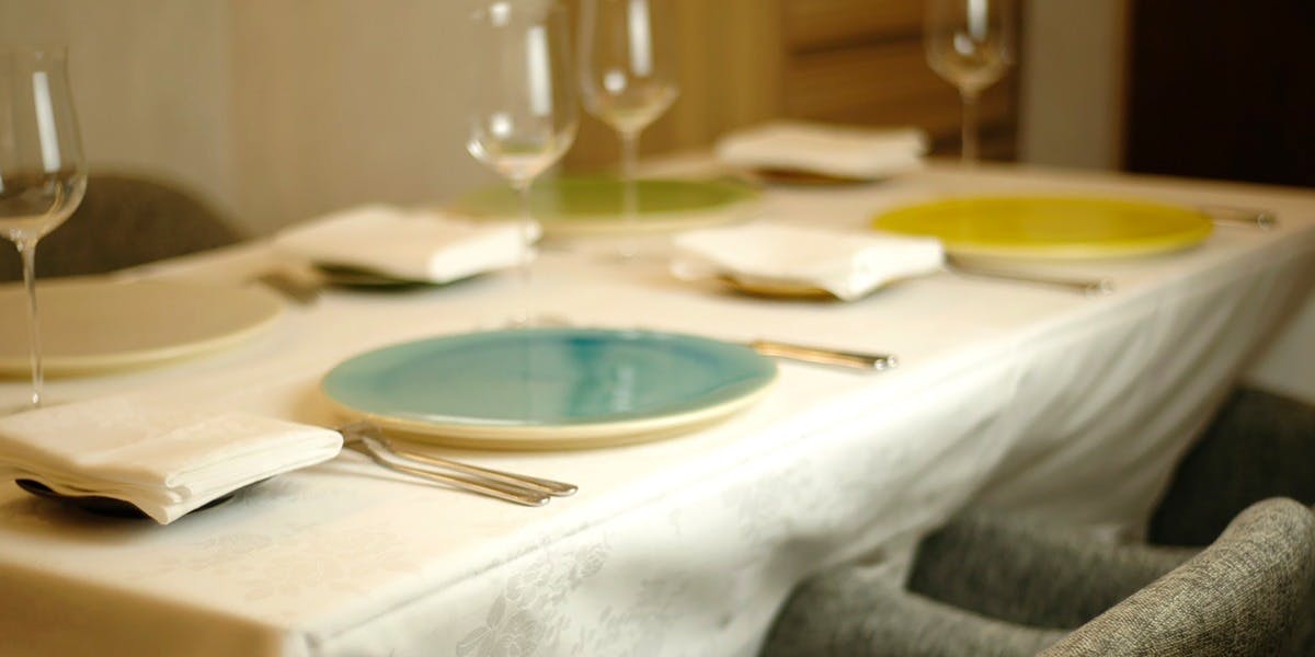 精枠フランス料理 上質な国産牛フィレ肉。 スパイス香るソースが食欲をそそります