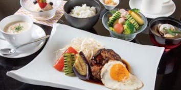 【鉄板焼き】Lunch　特撰黒毛和牛ハンバーグステーキコース - 波奈 本店