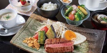 【鉄板焼き】Lunch 特撰黒毛和牛赤身肉ステーキコース - 波奈 本店
