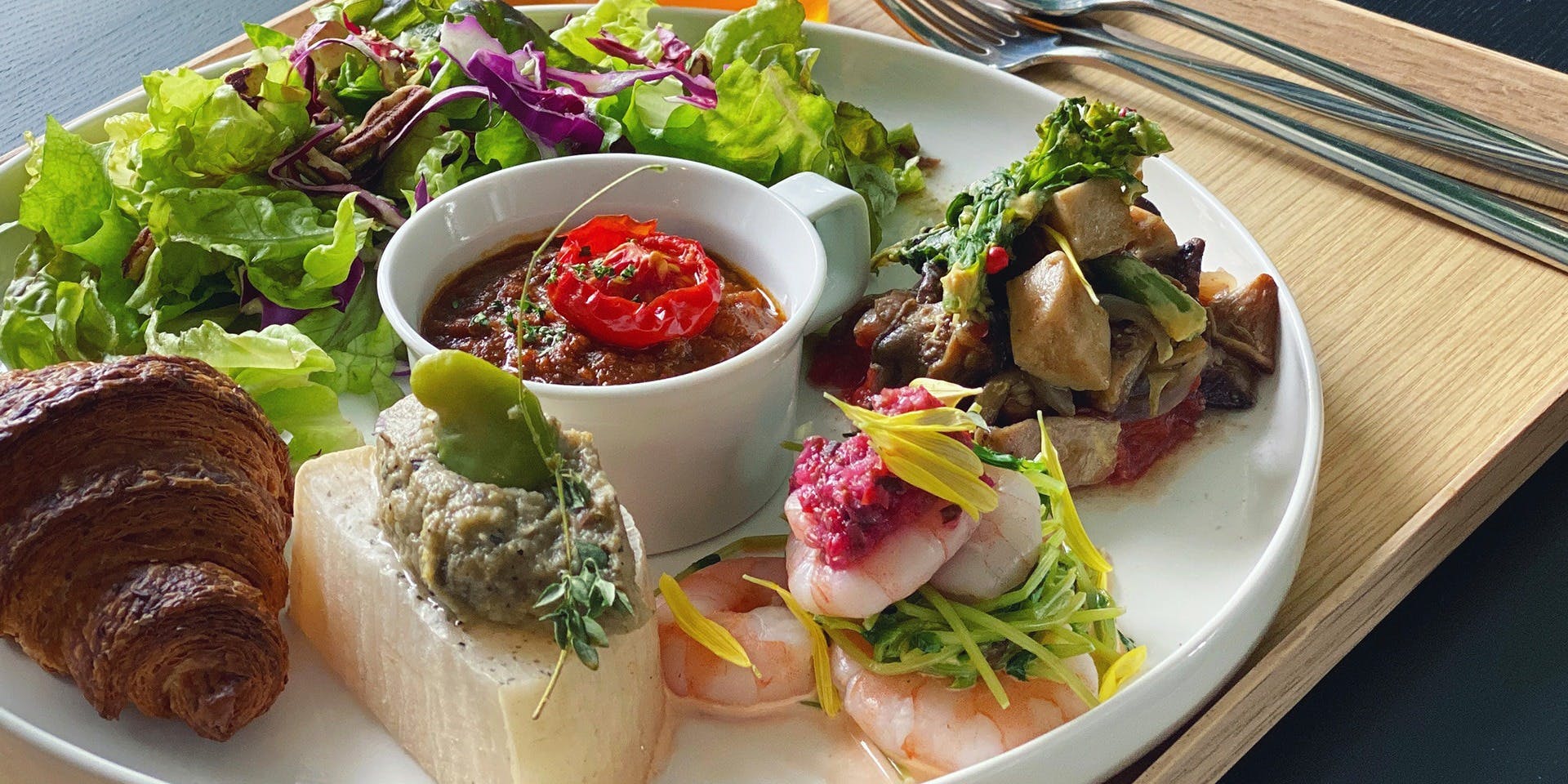 カレコレ屋　ランチセット 今週の週替わりランチセット¥1500 (サラダ・ドリンク付) ⁡ Aランチ